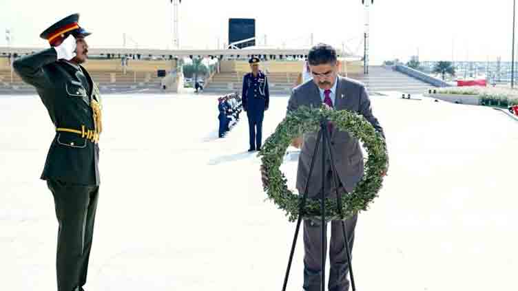 Caretaker Prime Minister Honors UAE Heroes at Wahat Al Karama