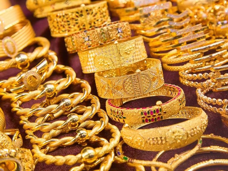Gold Prices Surge in Pakistan, Silver Holds Steady