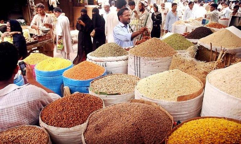Weekly Dip in Essential Item Prices in Pakistan, Annual Inflation Sees Decline