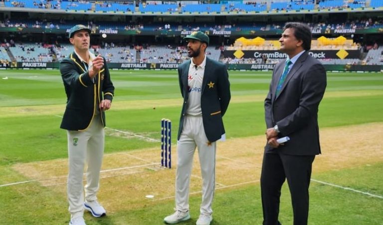 Melbourne Test: Pakistan Opt to Field First Against Australia