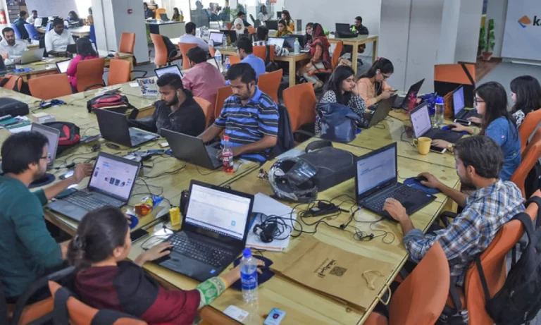 IT Ministry Announces 10,000 Co-Working Spaces for Freelancers