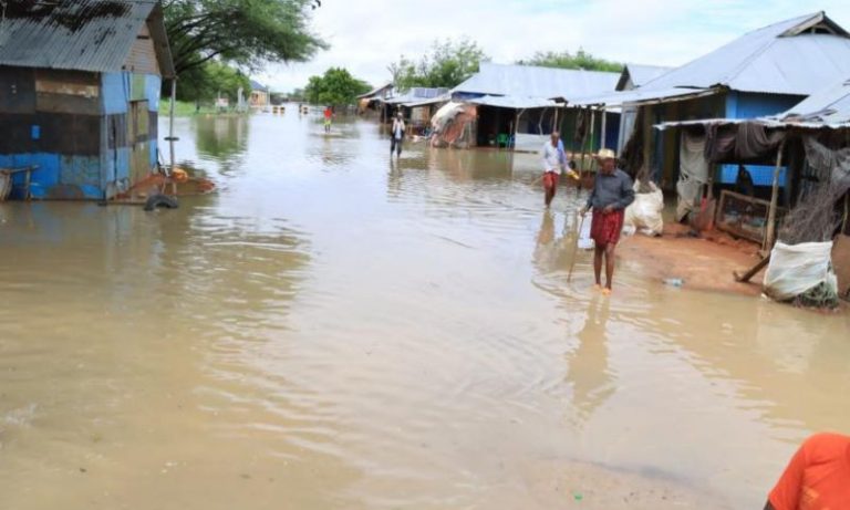 PMD Issues Flash Flood Warning in KP, Balochistan, Punjab