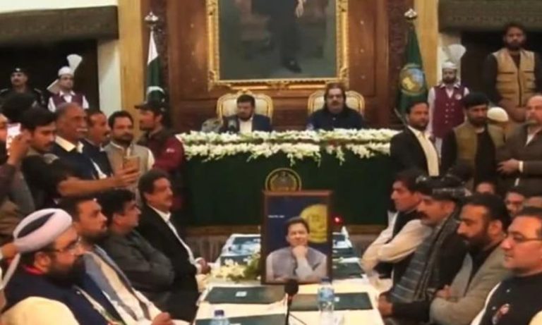 KP Cabinet Takes Oath