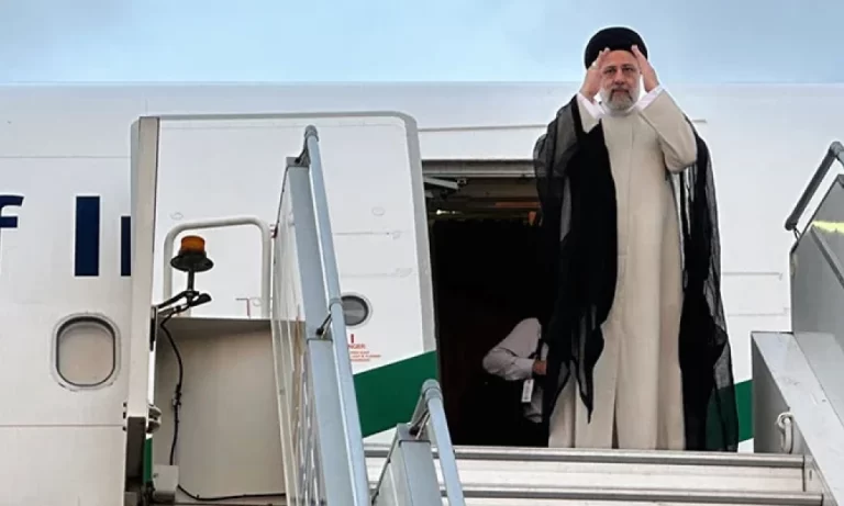 "Iranian President Concludes Pakistan Visit, Returns Home"