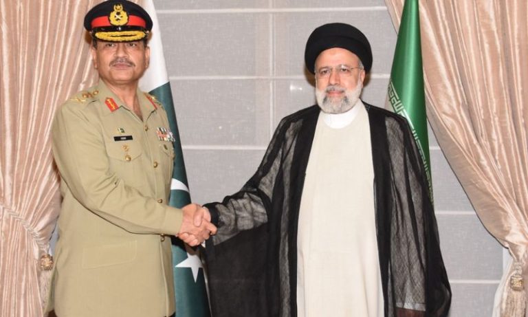 Army Chief Meets with Iranian President, Discusses Matters of Mutual Interest