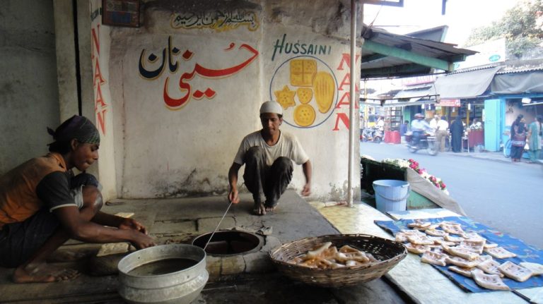 Tandoor Owners Strike Over Roti Prices