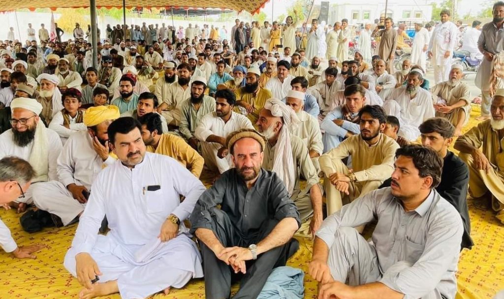 Bannu Peace March Sit-In Continues on Its 2nd Day, Demands Restoration of Peace