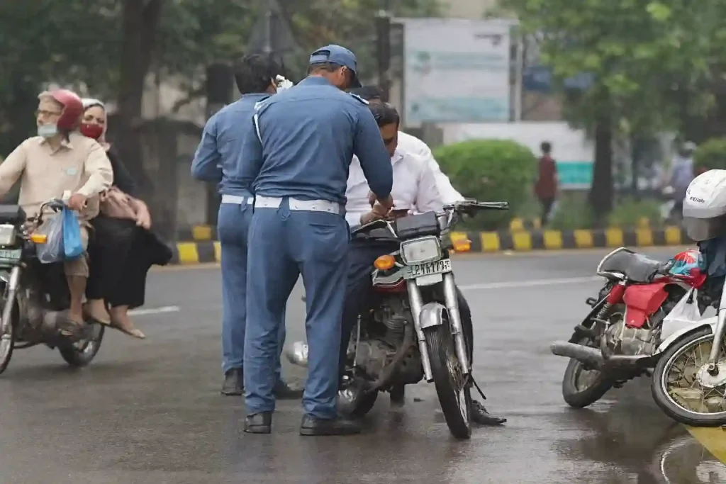 Punjab Lowers Minimum Age for Motorcycle Riding to 16 Punjab Lowers Minimum Age for Motorcycle Riding to 16