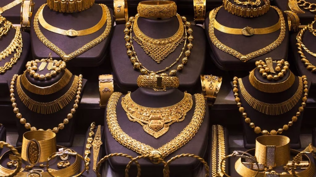 Gold Prices Shatter All Records, Surge to All-Time High in Pakistan Gold Prices Hit Record High in Pakistan After Rs6,500 Jump