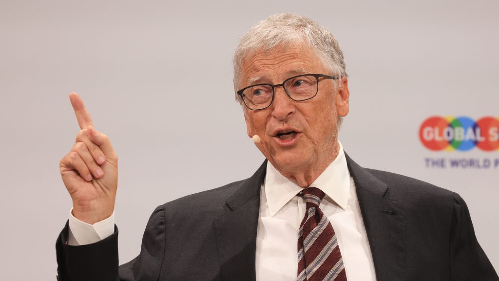 WEF Aurangzeb Meets Bill Gates to Boost Health Cooperation