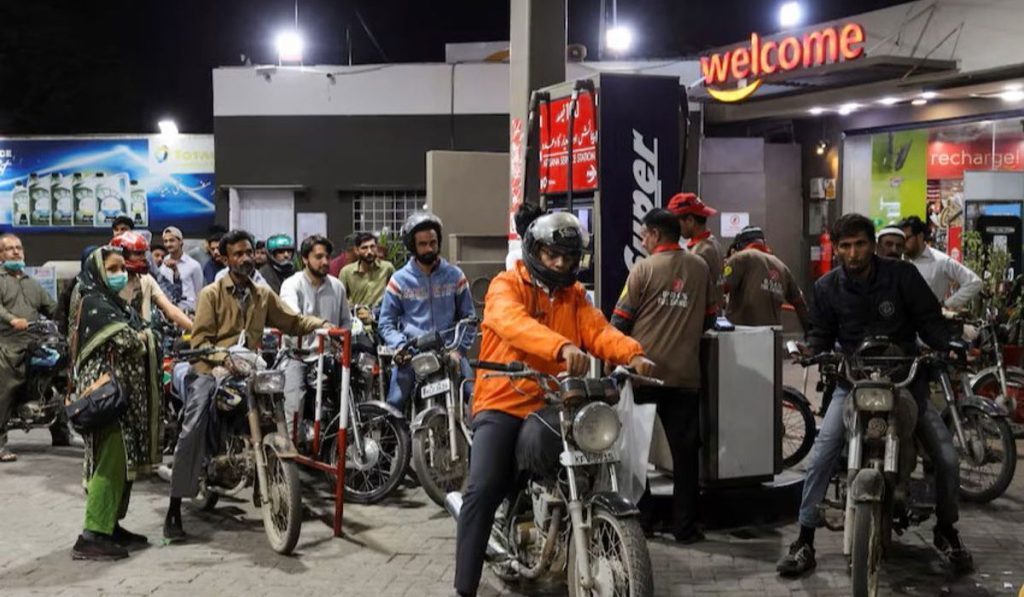Pakistan Becomes Region’s Most Expensive Petrol Market at Rs321 per Litre