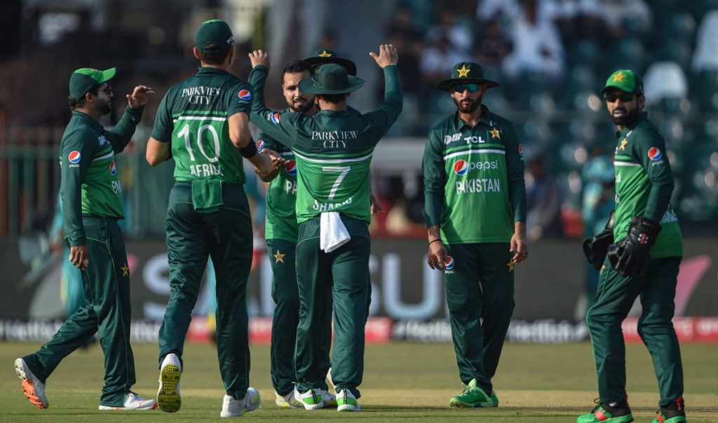 Pakistan Likely to Drop Senior Players for Bangladesh ODI Series Pakistan Likely to Drop Senior Players for Bangladesh ODI Series