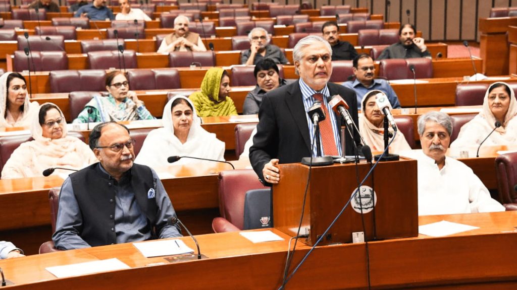 Pakistan Urges Iran to Respect Saudi Defence Pact: Ishaq Dar