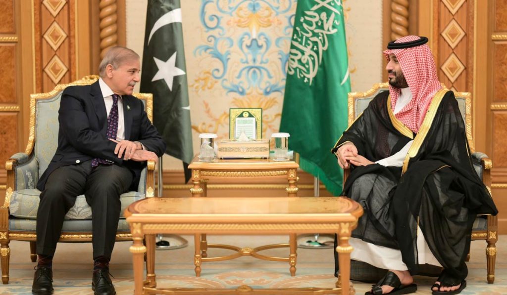 Shehbaz meets MBS, reaffirms Pakistan’s support for KSA