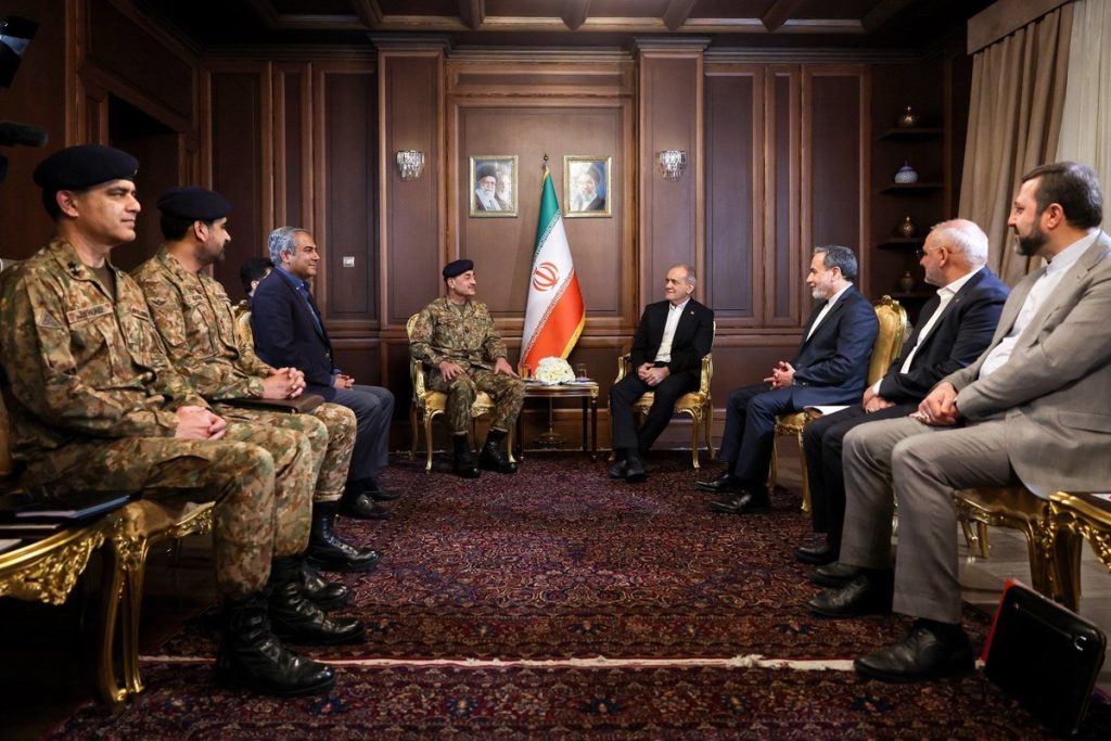 Field Marshal Asim Munir Trending on X as Nobel Peace Prize Calls Go Viral After US-Iran Peace Agreement
