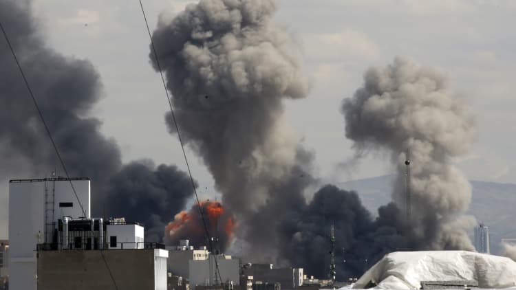 US Iran War Strikes Escalate as Trump Vows to Continue US Iran War Strikes Escalate as Trump Vows to Continue