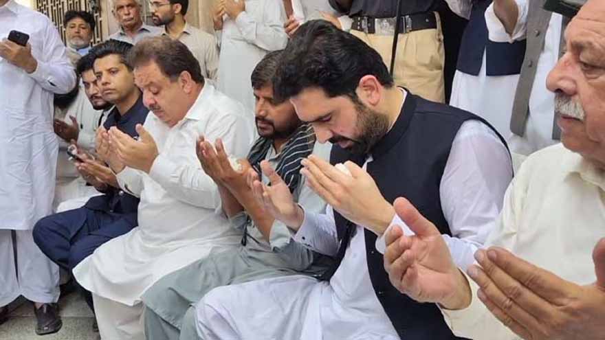 Sohail Afridi Visits Ayat Noor’s Family, Vows Justice in Haripur Sohail Afridi Ayat Noor