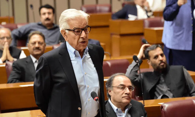 Khawaja Asif Calls PTI’s Islamabad March “Last Attempt”