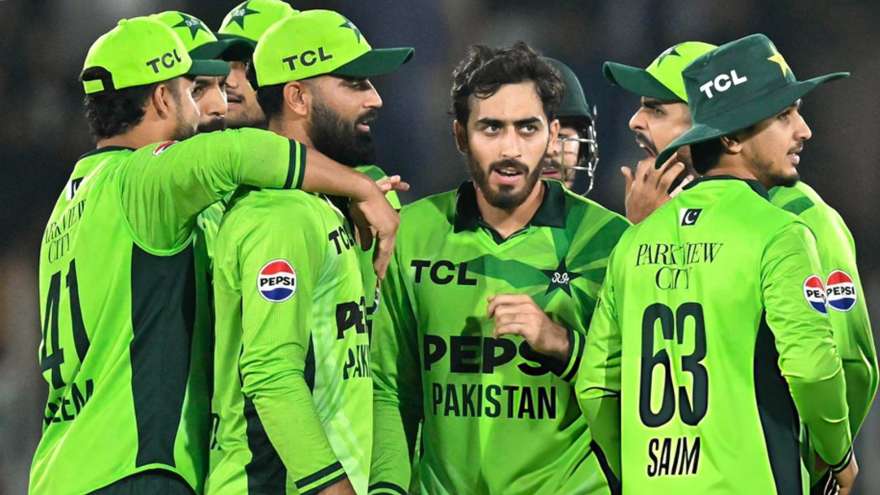 Pakistan vs England ODI: Minhas Stuns England With 6 Wickets!