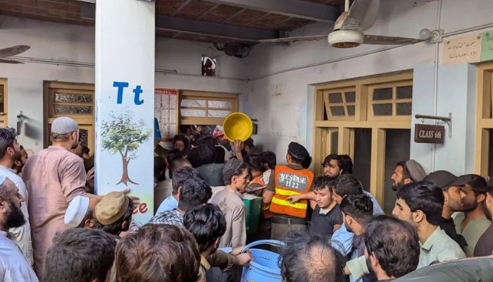 Peshawar School Roof Collapse Kills 28 Children, 1 Teacher